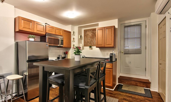 Chinatown Apartment | Apartment downtown Montreal #1Hn