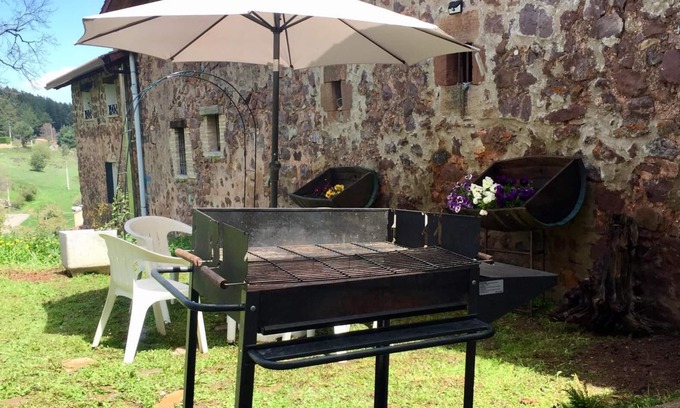 El Rasillo de Cameros Apartment | Apartment 'Luar 1' with Mountain View and Wi-Fi