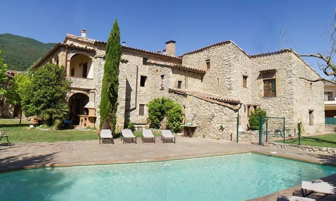 Les Planes d'Hostoles Apartment | Apartment with Balcony