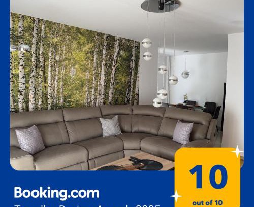 Split Apartment | Apartment Family