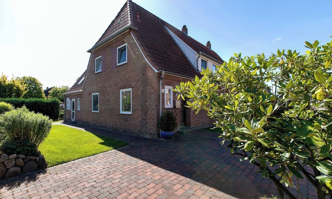 Niebuell Apartment | Apartment 'Ferienwohnung Nordfriesland' with Wi-Fi