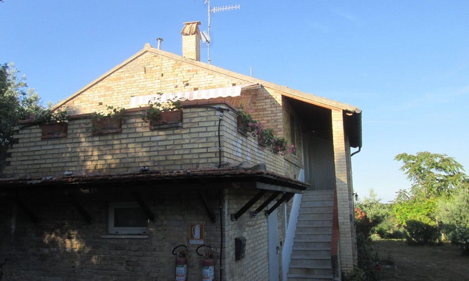 Massignano Apartment | Apartment for 2 people, 4 km from the sea, ideal for couples