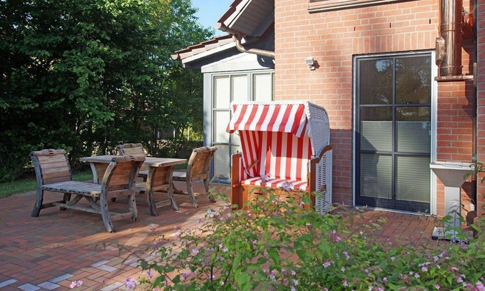 Dobin am See Apartment | Apartment for 2 persons + 1 child approx. 65 qm in Flessenow, Mecklenburg-Western Pomerania (Mecklenburg Lake District)