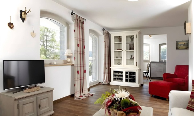 Ibach Apartment | Apartment 'Hotzenwald' with Spa Area and Mountain View