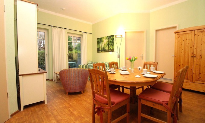 Kuehlungsborn Apartment | Apartment house Strandstr.32 WE 5: modern 3-room apartment with terrace close to the beach