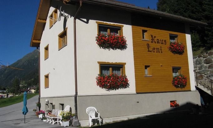 Kappl House | Apartment in a central location and near the cable car