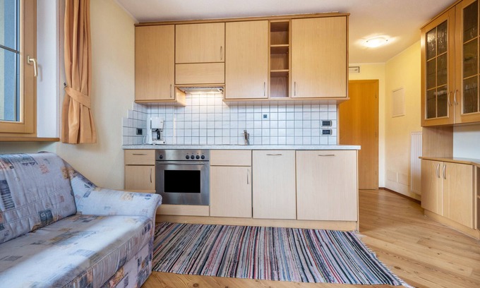 Valdaora di Sopra House | Apartment In A Hotel 'Residence Oberhauser Apt 6' with Mountain View, Shared Terrace and Wi-Fi