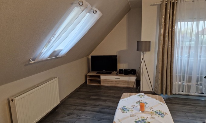 Biesnitz Apartment | Apartment in Görlitz Biesnitz with a view of the Landeskrone