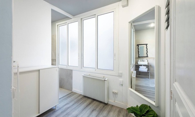 L'Antiga Esquerra de l'Eixample Apartment | Apartment in Gran Via - Eixample