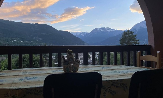 Guillestre Apartment | Apartment in Guillestre town center