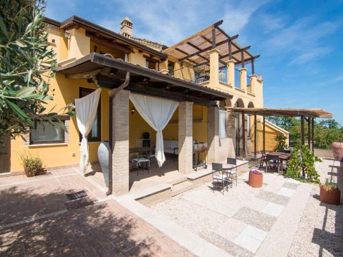 San Savino Apartment | Apartment in Marche near Sibillini Mountains