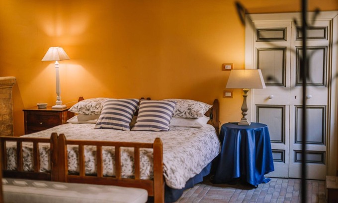 Fermo Apartment | Apartment in PALAZZO, charm and dehors. Historic center, 7 km from the sea