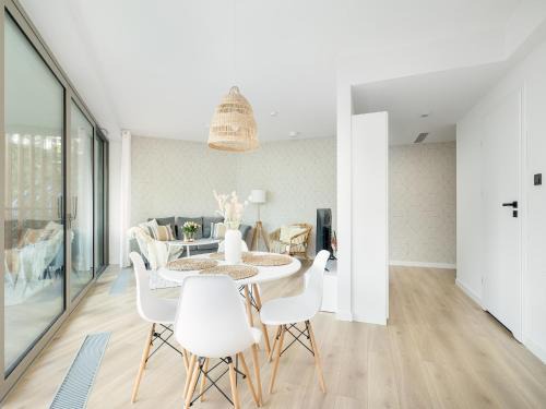 Pobierowo Apartment | Apartment in Pobierowo with Sea View