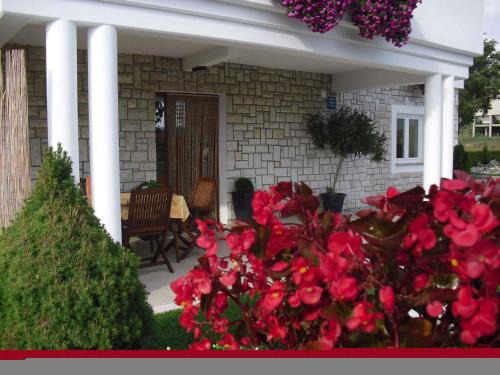 Tupljak Apartment | Apartment in Potpican 9995