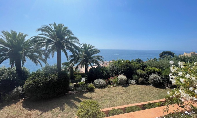 Theoule-Superieur Apartment | Apartment in Théoule-sur-Mer