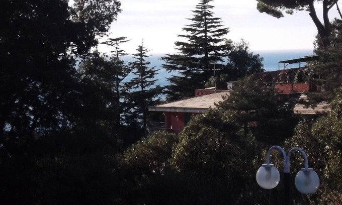 Arenzano Apartment | Apartment in the countryside, large terrace overlooking the sea, quiet, close to golf.