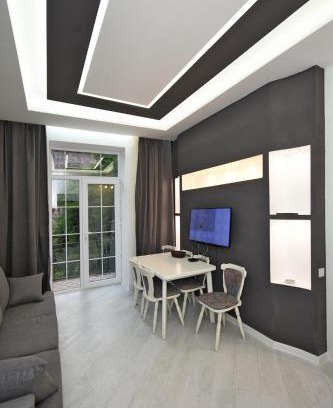 Kentron Apartment | apartment in the opera