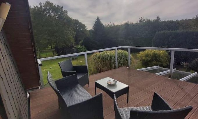 Hipstedt Apartment | Apartment in upper floor in nature reserve.
