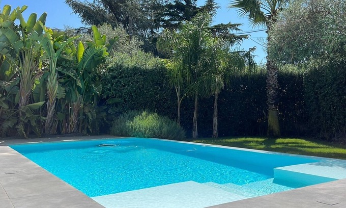 San Giovanni la Punta Apartment | Apartment 'Il Moro' with Shared Pool, Wi-Fi and Air Conditioning