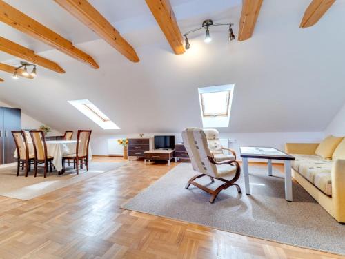 Zwierzyniec Apartment | Apartment Królowej Jadwigi by Interhome