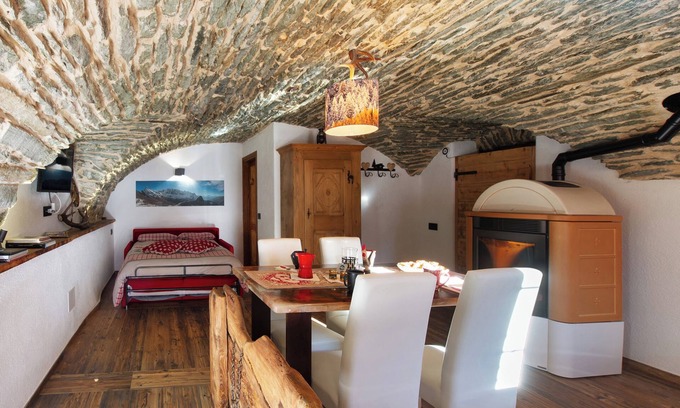 Bionaz Apartment | Apartment 'La Cachette' with Mountain View, Private Terrace and Wi-Fi