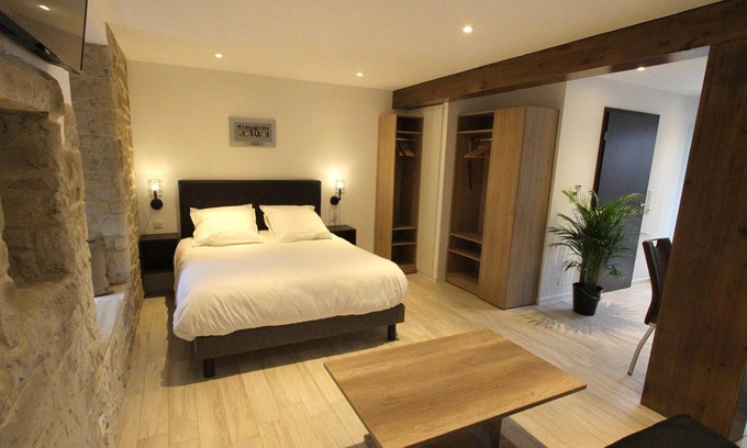 Baldersheim Apartment | Apartment-La Chute-Ensuite with Shower