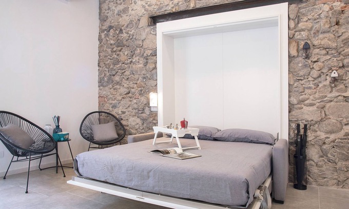 Laveno Apartment | Apartment 'Labiena 12 Lago Maggiore' with Lake View, Wi-Fi and Air Conditioning
