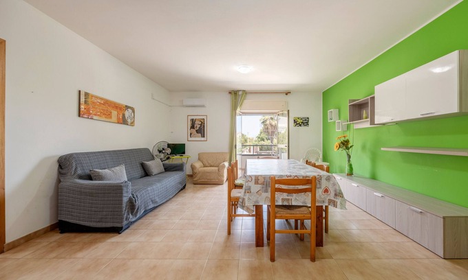 Balestrate Apartment | Apartment 'Le Magnolie 7 -1° Piano' with Sea View, Wi-Fi and Air Conditioning