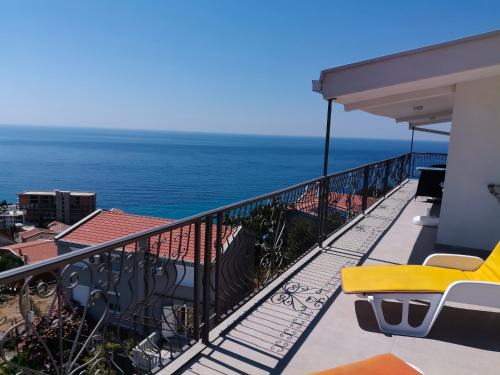 Dobra Voda Apartment | Apartment Light House