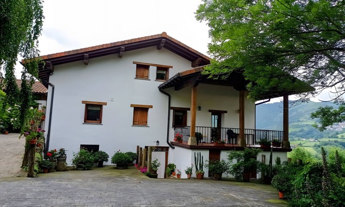 Olaskoegia Apartment | Apartment 'Lokate 2 Habitaciones' with Mountain View, Private Terrace and Wi-Fi