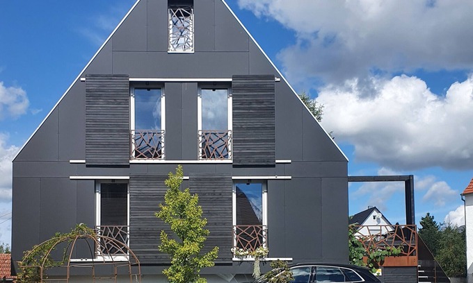Bitz House | Apartment 'Lotte' with Private Terrace, Private Garden and Wi-Fi