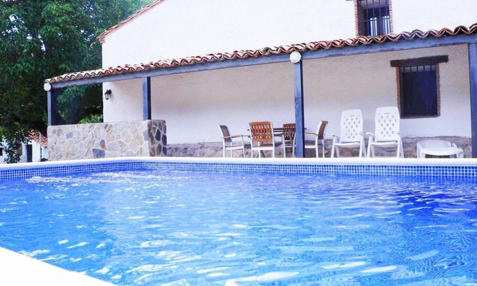 Villacarrillo Apartment | Apartment 'Majada La Carrasca' with Mountain View, Private Pool and Air Conditioning