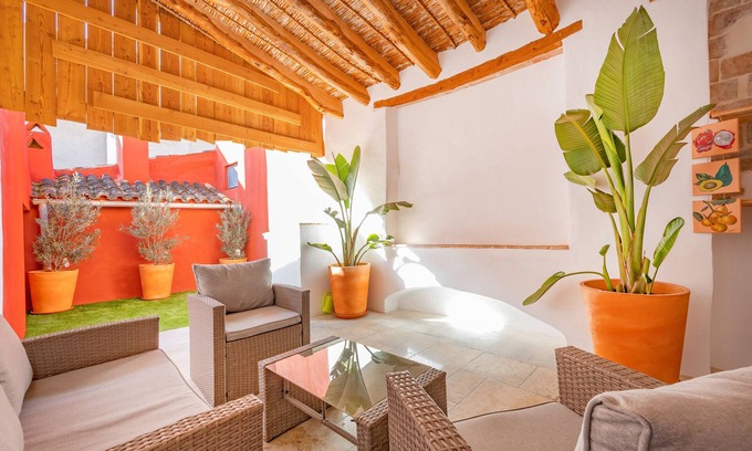 Callosa d' En Sarria House | Apartment 'Natura 43' with Private Terrace, Wi-Fi and Air Conditioning