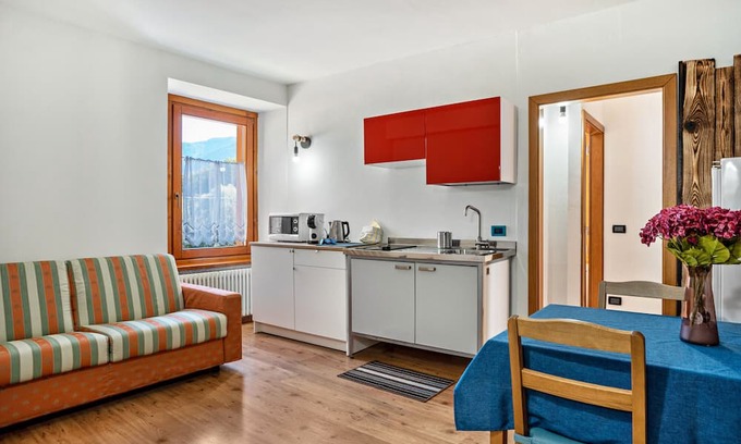 Almazzago Apartment | Apartment 'Ride Home 2' with Mountain View, Shared Garden and Wi-Fi