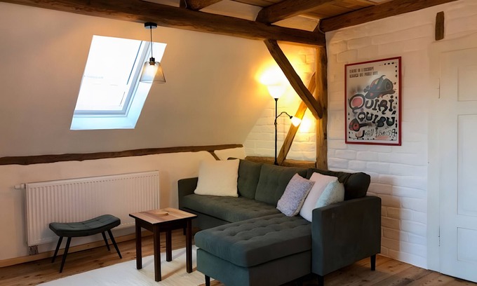 Kemmern Apartment | Apartment 'Rosenbusch 2' with Shared Garden, Balcony and Wi-Fi