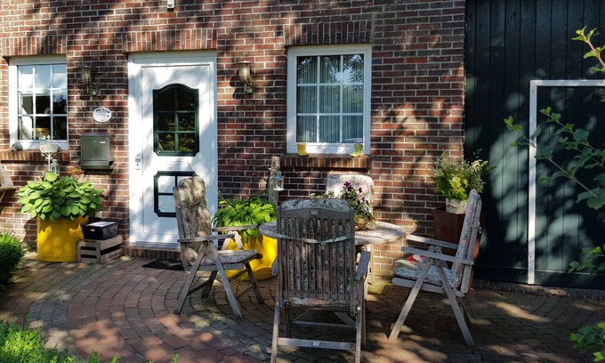 Zetel Apartment | Apartment Warnken - 15 km from the Jade Bay on the North Sea