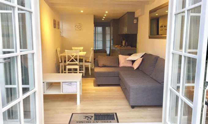 Dishoek Apartment | Apartment Weizicht for 2 adults and 2 child. 500 meters from the sea.