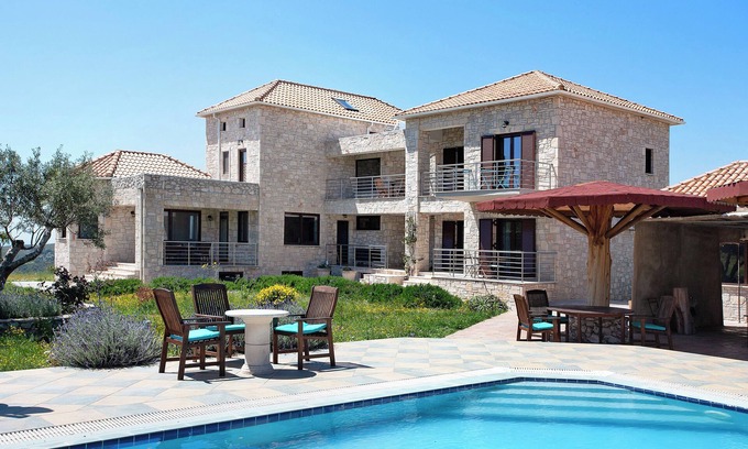 Maries Apartment | Apartment 'Wild Fig Retreat Irene' with Shared Pool, Wi-Fi and Air Conditioning