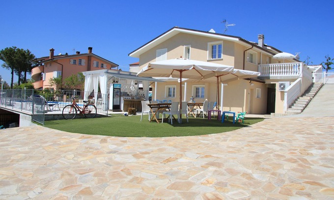 Sant'Omero Apartment | APARTMENT WITH 1 BEDROOM
