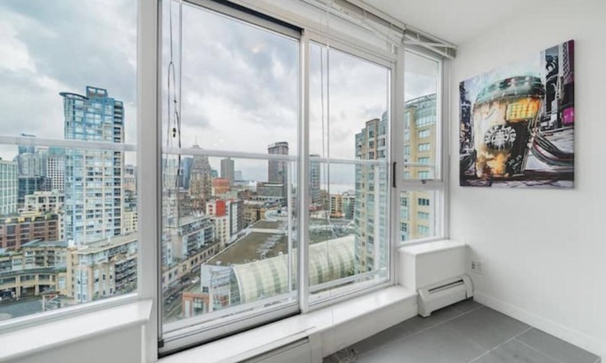 Central Apartment | Apartment with Free Parking and Swimming pool.