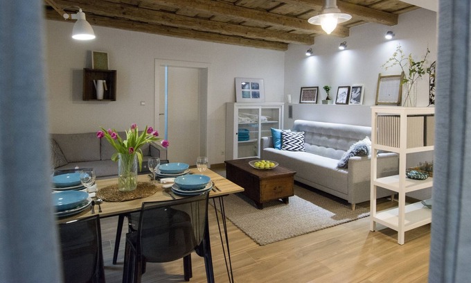 Potzneusiedl Apartment | Apartment with garden + jacuzzi + 3x bikes + WiFi + grill