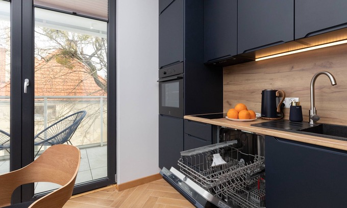 Wrzeszcz Apartment | Apartment With Parking by Renters