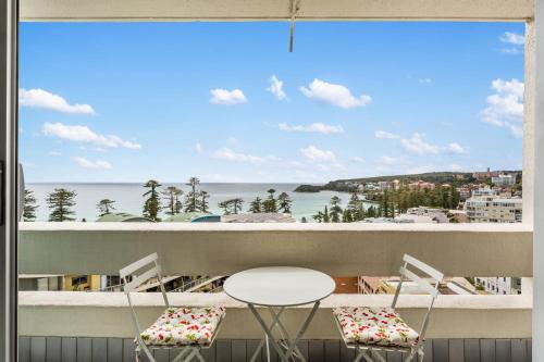 Manly Apartment | Apartment with Pool Access a minute to the Beach