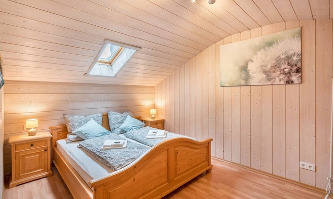 Gaißach Apartment | Apartment 'Wohnung Sunntratn ' with Mountain View, Balcony and Wi-Fi