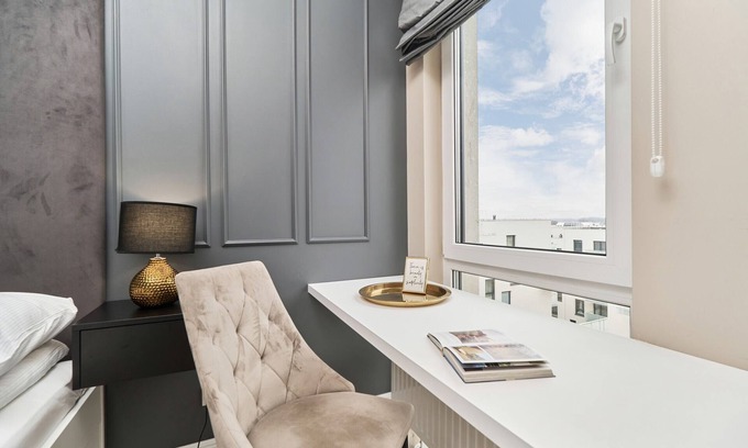 Fabryczna Apartment | Apartment Wroclaw Architektow by Renters