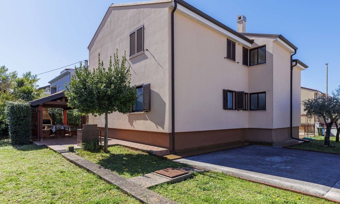 Murine Apartment | Apartment Zoki 1 by Interhome