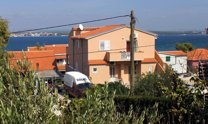Tkon Apartment | Apartments by the sea Tkon, Pasman - 8455