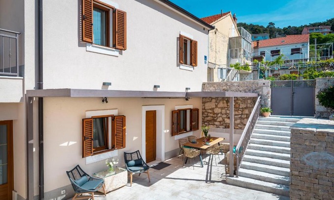 Sibenik Apartment | Apartments Diva