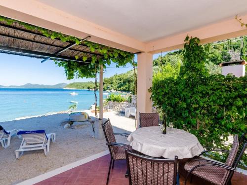 Krucica Apartment | Apartments Kola's Mill - Comfort One Bedroom Apartment with Terrace and Sea View A1