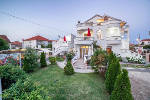 Vodice Apartment | Apartments Lipic